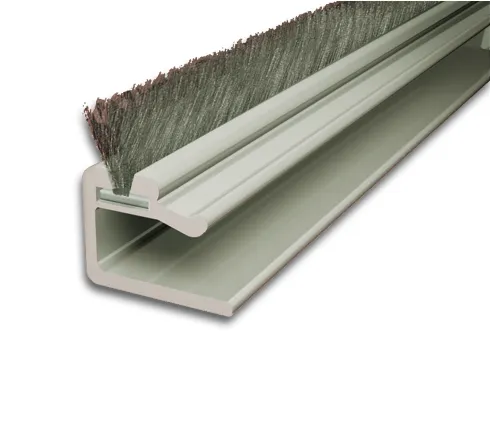 Striscia di protezione antipolvere Basic con guarnizione in setole Striscia di protezione antipolvere Basic con guarnizione in setole